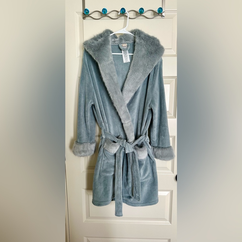 PB Teen Faux Fur Trimmed Robe - Light Blue
